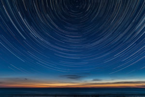 Estland, Ostseeküste, Saaremaa, Nacht, Startrails, Sternenspuren Estland, Ostseeküste, Saaremaa, Nacht, Startrails, Sternenspuren