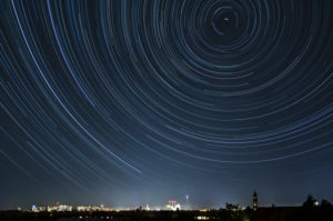 Berlin, Blick nach Norden, Startrails, Sternspuren, Langzeitbelichtung, Herbsthimmel Berlin, Blick nach Norden, Startrails, Sternspuren, Langzeitbelichtung, Herbsthimmel