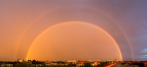 Berlin, Panorama, kompletter doppelter Regenbogen Berlin, Panorama, kompletter doppelter Regenbogen