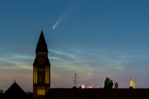 Comet "Neowise" with tail, (C / 2020 F3) over Berlin Comet "Neowise" with tail, (C / 2020 F3) over Berlin