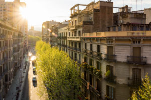 Barcelona, Altstadt, Strasse im Abendlicht Barcelona, Altstadt, Strasse im Abendlicht