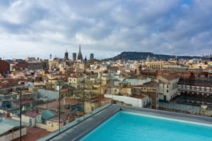 Barcelona, roof terrace, pool, city view, morning light Barcelona, roof terrace, pool, city view, morning light