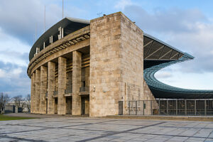 Olympic Stadium Berlin, Marathon Gate, memorial plaques