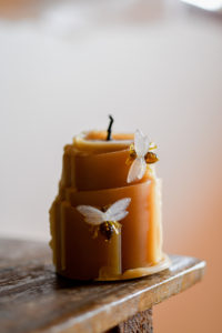 Kerze aus Bienenwachs Kerze aus Bienenwachs