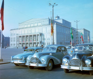Around 1968 Leipzig at the time of the fair, contemporary traffic on Karl-Marx-Platz in front of the building of the Leipzig Opera House Around 1968 Leipzig at the time of the fair, contemporary traffic on Karl-Marx-Platz in front of the building of the Leipzig Opera House