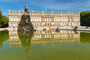 Schloss Herrenchiemsee, Herreninsel im Chiemsee, Oberbayern, Deutschland Schloss Herrenchiemsee, Herreninsel im Chiemsee, Oberbayern, Deutschland
