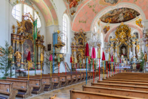 Pfarrkirche St. Peter und Paul, Oberammergau, Ammertal, Oberbayern, Deutschland Pfarrkirche St. Peter und Paul, Oberammergau, Ammertal, Oberbayern, Deutschland