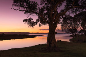 Sonnenuntergang am Kuaotuno River, Ostküste der Coromandel Peninsula, Waitako, Nordinsel, Neuseeland, Ozeanien, Whitianga Sonnenuntergang am Kuaotuno River, Ostküste der Coromandel Peninsula, Waitako, Nordinsel, Neuseeland, Ozeanien, Whitianga