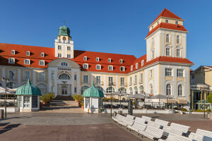 Kurhaus an der Promenade in Binz, Island of Rügen, Mecklenburg-Vorpommern, Germany