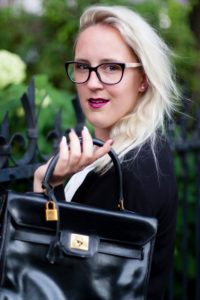 Woman with handbag, Business, outside, Portrait Woman with handbag, Business, outside, Portrait