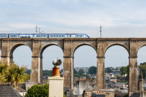 Europa, Frankreich, Bretagne, Morlaix, Blick auf das Eisenbahnviadukt Europa, Frankreich, Bretagne, Morlaix, Blick auf das Eisenbahnviadukt