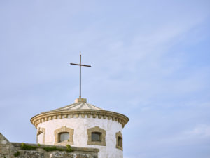 Europa, Frankreich, Bretagne, Finistere, Audierne, Signalgebäude auf der Mole Europa, Frankreich, Bretagne, Finistere, Audierne, Signalgebäude auf der Mole