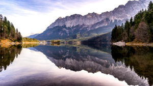Eibsee in front of Wetterstein massif, Grainau, near Garmisch, Werdenfelser Land, Bavaria, Germany Eibsee in front of Wetterstein massif, Grainau, near Garmisch, Werdenfelser Land, Bavaria, Germany