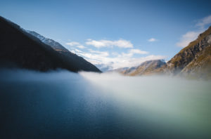 Switzerland, Valais, Nebel über dem Lac des Dix Stausee Switzerland, Valais, Nebel über dem Lac des Dix Stausee