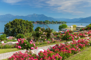 Gstadt am Chiemsee, Blick zur Fraueninsel, Oberbayern, Deutschland Gstadt am Chiemsee, Blick zur Fraueninsel, Oberbayern, Deutschland