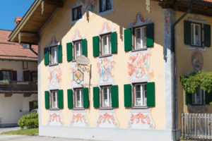 Fassade mit Lüftlmalerei, Oberammergau, Ammertal, Oberbayern, Deutschland Fassade mit Lüftlmalerei, Oberammergau, Ammertal, Oberbayern, Deutschland