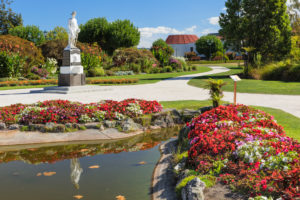 South African War memorial, Government Garden, Rotorua, Bay of Plenty, Nordinsel, Neuseeland, Ozeanien South African War memorial, Government Garden, Rotorua, Bay of Plenty, Nordinsel, Neuseeland, Ozeanien