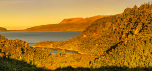 Lake Tarawera, Rotorua, Nordinsel, Neuseeland, Ozeanien Lake Tarawera, Rotorua, Nordinsel, Neuseeland, Ozeanien