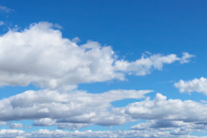 Wolkenformationen über den Firth of Thames, Waikato, Nordinsel, Neuseeland, Ozeanien Wolkenformationen über den Firth of Thames, Waikato, Nordinsel, Neuseeland, Ozeanien