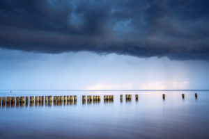 Ruhe vor dem Sturm über der Ostsee, Graal-Müritz, Ostseeküste, Mecklenburg-Vorpommern, Norddeutschland, Deutschland, Europa Ruhe vor dem Sturm über der Ostsee, Graal-Müritz, Ostseeküste, Mecklenburg-Vorpommern, Norddeutschland, Deutschland, Europa