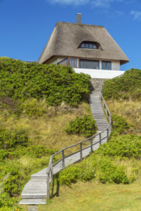 Reetdachhaus in Hörnum, Insel Sylt, Nordfriesland, Schleswig-Holstein, Norddeutschland, Deutschland, Europa Reetdachhaus in Hörnum, Insel Sylt, Nordfriesland, Schleswig-Holstein, Norddeutschland, Deutschland, Europa