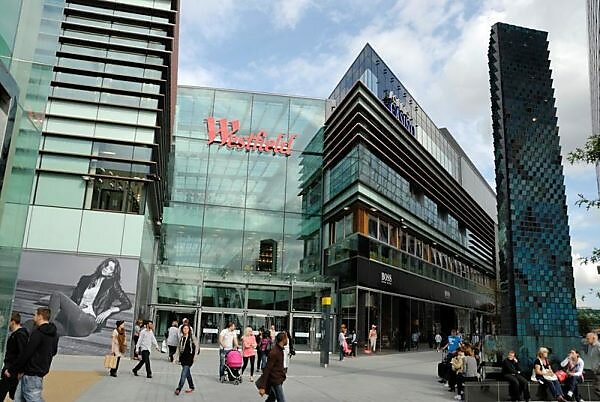 Westfield London, London, United Kingdom. Architect: Westfield Group, 2008.  H&M Store. - SuperStock