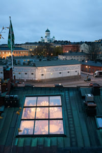 Stadtansicht von Helsinki mit Dom im Hintergrund Stadtansicht von Helsinki mit Dom im Hintergrund