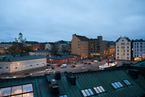Stadtansicht von Helsinki mit Dom im Hintergrund Stadtansicht von Helsinki mit Dom im Hintergrund