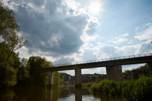 Bayern, Schwaben, Fluß, Wörnitz, Eisenbahnbrücke bei Harburg Bayern, Schwaben, Fluß, Wörnitz, Eisenbahnbrücke bei Harburg