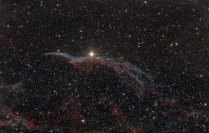 Sternenbild am Nachthimmel, 'Der Sturmvogel', NGC 6960, im Cirrusnebel, Teil des Cygnusbogens, Überrest einer Supernova, Sternenbild am Nachthimmel, 'Der Sturmvogel', NGC 6960, im Cirrusnebel, Teil des Cygnusbogens, Überrest einer Supernova,