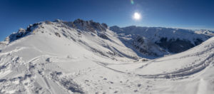 180 ° panorama from the Hoadl in the Axamer Lizum. Striking in the left center of the picture Kalkkögel. 180 ° panorama from the Hoadl in the Axamer Lizum. Striking in the left center of the picture Kalkkögel.