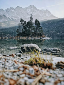 Island in the Eibsee Island in the Eibsee
