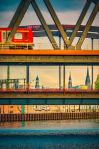 Deutschland, Hamburg, Hafencity, Hammerbrook, Deich, Hochwasserschutz, Großmarkt, Billhafen, Brücke, S-Bahn Deutschland, Hamburg, Hafencity, Hammerbrook, Deich, Hochwasserschutz, Großmarkt, Billhafen, Brücke, S-Bahn