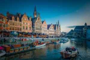 Europa, Belgien, Gent, Stadt, Innenstadt, Altstadt, Grasbrücke, Grasbrug, Graslei, Post Plaza Tower, Gralei, Leie, Leiehafen Europa, Belgien, Gent, Stadt, Innenstadt, Altstadt, Grasbrücke, Grasbrug, Graslei, Post Plaza Tower, Gralei, Leie, Leiehafen