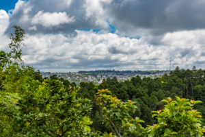 Aussicht auf die Stadt Curepipe, Vulkankrater Trou aux Cerfs, Curepipe, Mauritius, Afrika, Indischer Ozean Aussicht auf die Stadt Curepipe, Vulkankrater Trou aux Cerfs, Curepipe, Mauritius, Afrika, Indischer Ozean