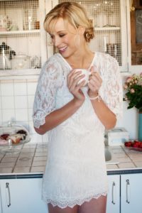 Woman, blond, flat, kitchen, country style, Woman, blond, flat, kitchen, country style,