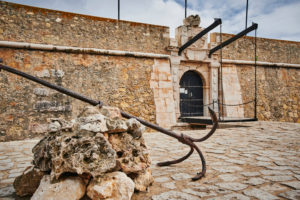 Europe, Portugal, Algarve, Litoral, Barlavento, Felsalgarve, District Faro, Lagos, Forte Ponta da Bandeira, portal with drawbridge Europe, Portugal, Algarve, Litoral, Barlavento, Felsalgarve, District Faro, Lagos, Forte Ponta da Bandeira, portal with drawbridge