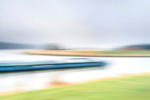 Artphoto, Intentional Camera Movement, Deutschland, Norddeutschland, Niedersachsen, Elbe, Uferlandschaft, Elbtal, Ufer bei Artlenburg, melancholische Stimmung, Lastkahn biegt ein in den Elbe-Seitenkanal Artphoto, Intentional Camera Movement, Deutschland, Norddeutschland, Niedersachsen, Elbe, Uferlandschaft, Elbtal, Ufer bei Artlenburg, melancholische Stimmung, Lastkahn biegt ein in den Elbe-Seitenkanal
