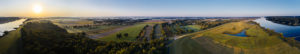 Landschaft, Elbtal, Deutschland, Norddeutschland, Niedersachsen, Elbe, Ufer bei Hohnstorf, Luftaufnahme kurz nach Sonnenaufgang, Panoramaformat, Elbvorland mit Wiesen und Wald, Landschaft, Elbtal, Deutschland, Norddeutschland, Niedersachsen, Elbe, Ufer bei Hohnstorf, Luftaufnahme kurz nach Sonnenaufgang, Panoramaformat, Elbvorland mit Wiesen und Wald,