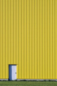 Bildagentur Mauritius Images Symbol Concepts Yellow Wall Of Small Panel House