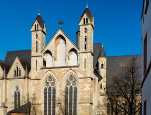 Europe, Germany, Hesse, Lahn-Dill-Kreis, Lahn-Dill-Bergland, Wetzlar, south view of Stiftskirche St. Maria (cathedral), view from Goethestrasse, south view Europe, Germany, Hesse, Lahn-Dill-Kreis, Lahn-Dill-Bergland, Wetzlar, south view of Stiftskirche St. Maria (cathedral), view from Goethestrasse, south view