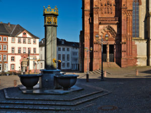 Europe, Germany, Hesse, Lahn-Dill-Kreis, Lahn-Dill-Bergland, Wetzlar, Collegiate Church of St. Maria am Domplatz, view to the south portal, Gothic tower front, fountain Europe, Germany, Hesse, Lahn-Dill-Kreis, Lahn-Dill-Bergland, Wetzlar, Collegiate Church of St. Maria am Domplatz, view to the south portal, Gothic tower front, fountain