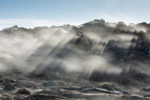 Dampfschwaden in der Hochtemperaturzone Hverfell beim See Myvatn in Nordisland Dampfschwaden in der Hochtemperaturzone Hverfell beim See Myvatn in Nordisland