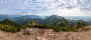 Panoramablick über die Bairischen Alpen, vom Herzogstand aus Panoramablick über die Bairischen Alpen, vom Herzogstand aus