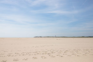 Ein Leuchturm im Amrumer Norden. Amrum, eine Insel in der deutschen Nordsee - Sand soweit das Auge reicht. Wittdün Ein Leuchturm im Amrumer Norden. Amrum, eine Insel in der deutschen Nordsee - Sand soweit das Auge reicht. Wittdün