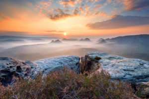 Sonnenaufgang, Nebel, Kleiner Winterberg, Sächsische Schweiz, Mittelgebirge, Deutschland, Europa
Sonnenaufgang, Nebel, Kleiner Winterberg, Sächsische Schweiz, Mittelgebirge, Deutschland, Europa