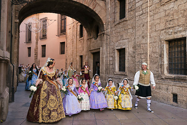Bildagentur | mauritius images | People Dressed Up In Traditional Casal  Faller Outfits In Procession With Flower Offering For Virgin De Los  Desamparados At Fallas Festival, Valencia, Spain