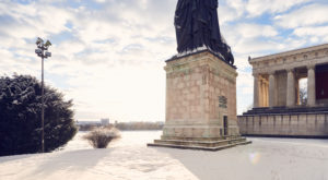 Germany, Bavaria, Upper Bavaria, Munich, Theresienwiese, Hall of Fame with bronze statue Bavaria Germany, Bavaria, Upper Bavaria, Munich, Theresienwiese, Hall of Fame with bronze statue Bavaria