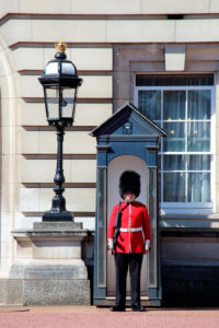 Bildagentur Mauritius Images Czech Republic Prague A Guard On Duty Outside The Main Gates Of Prague Castle