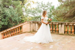 Bride, wedding, garden, young woman, wedding dress, stairs, landscape format Bride, wedding, garden, young woman, wedding dress, stairs, landscape format